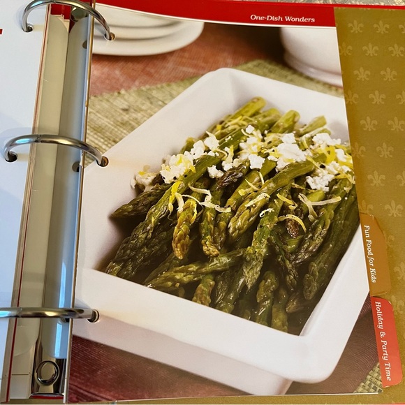 Campbell's Kitchen-Recipe Collection~ Ring-Bound~Hardcover - Picture 6 of 7